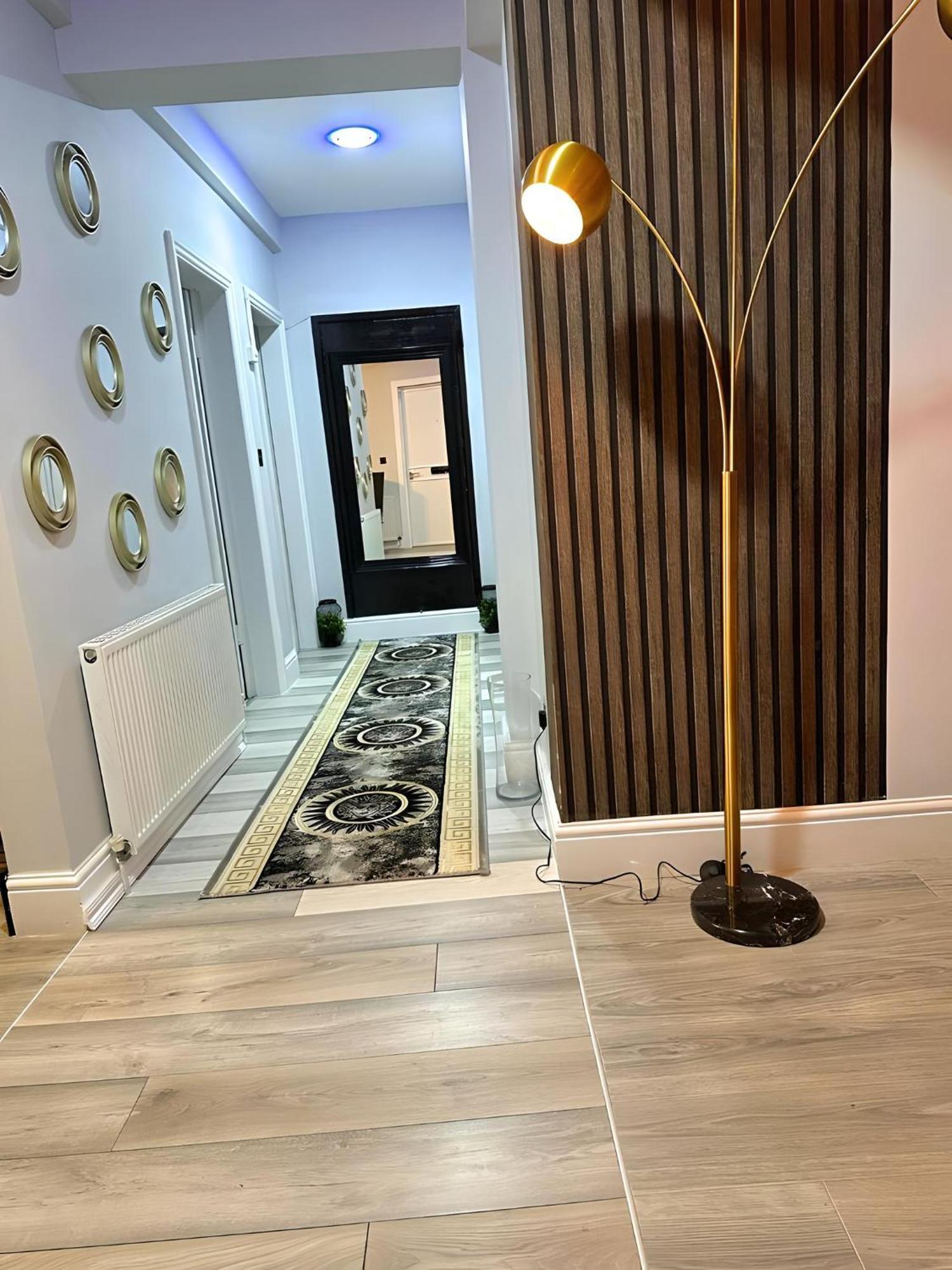 *Luxury 9Ine Lush Jacuzzi Apartment & Balcony* 버밍엄 외부 사진