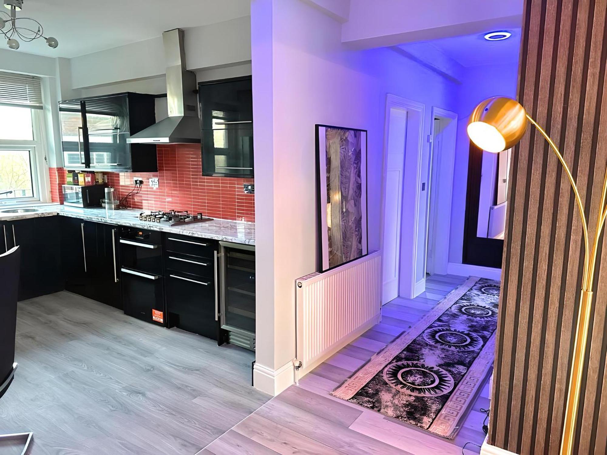 *Luxury 9Ine Lush Jacuzzi Apartment & Balcony* 버밍엄 외부 사진