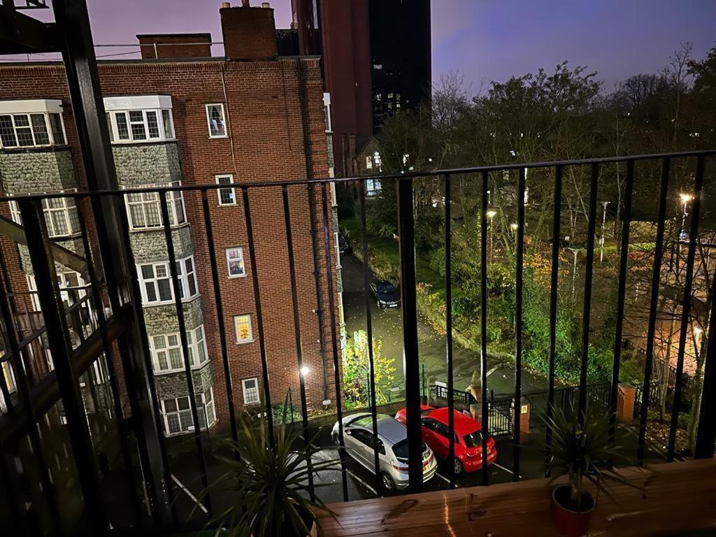 *Luxury 9Ine Lush Jacuzzi Apartment & Balcony* 버밍엄 외부 사진